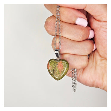 Dije Unakita corazón (con cadena)