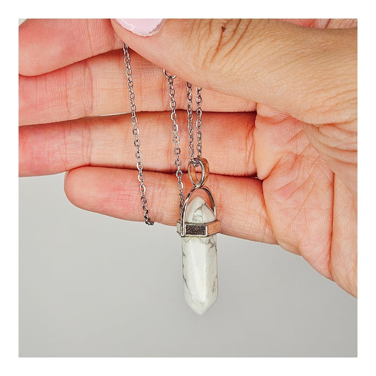 Dije Howlita péndulo (con cadena)