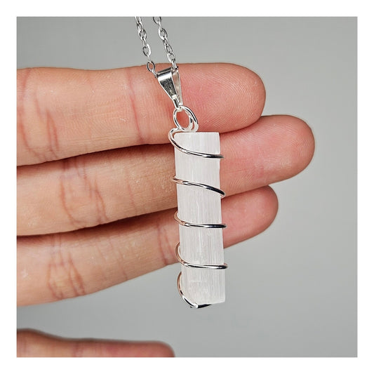 Dije Selenita (con cadena)