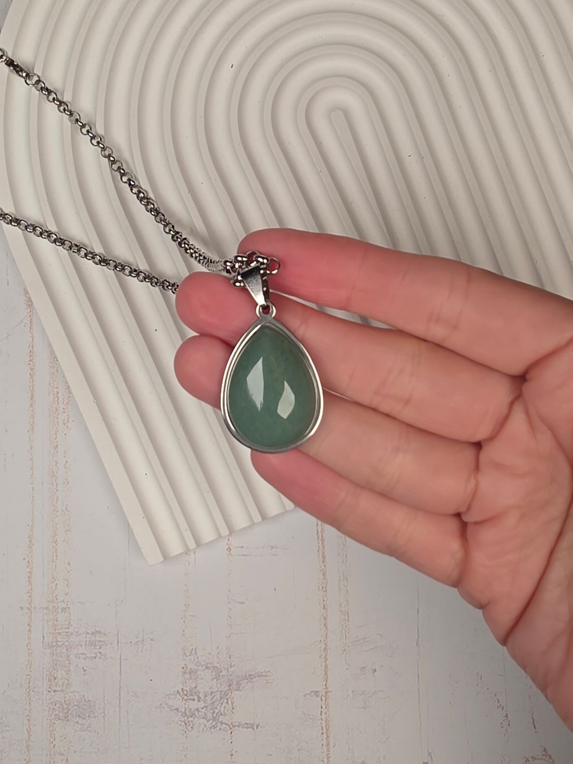 Dije Cuarzo verde Gota (con cadena)