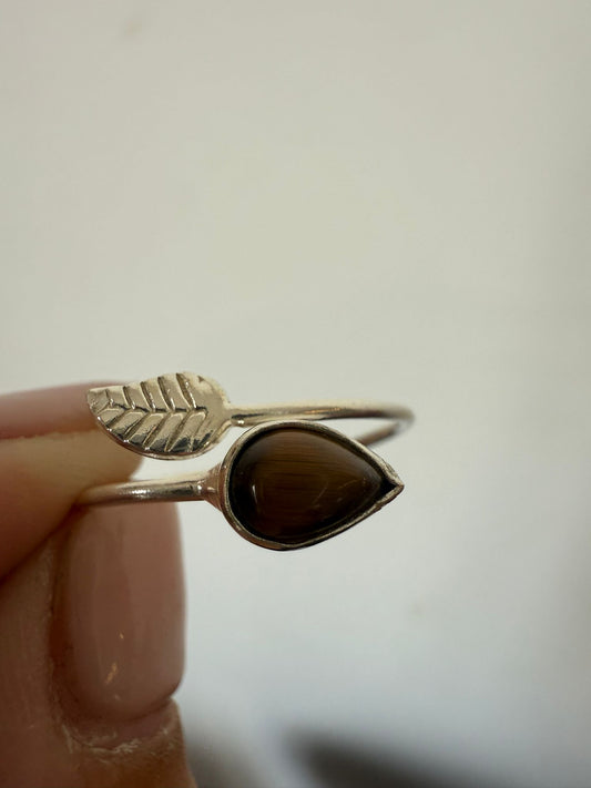 Anillo ojo de tigre ajustable plata